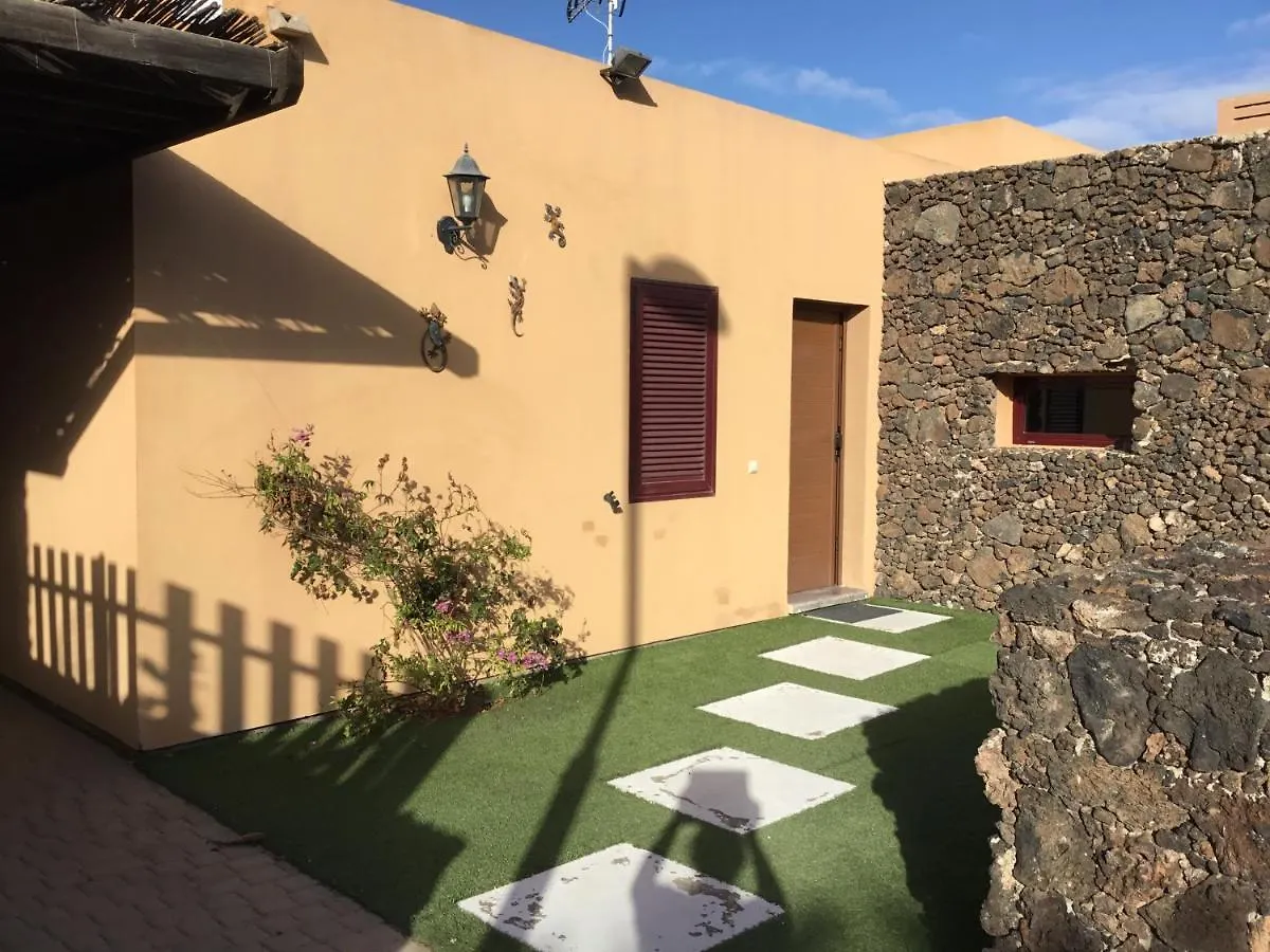 Casa Fard Villa La Oliva 0*,